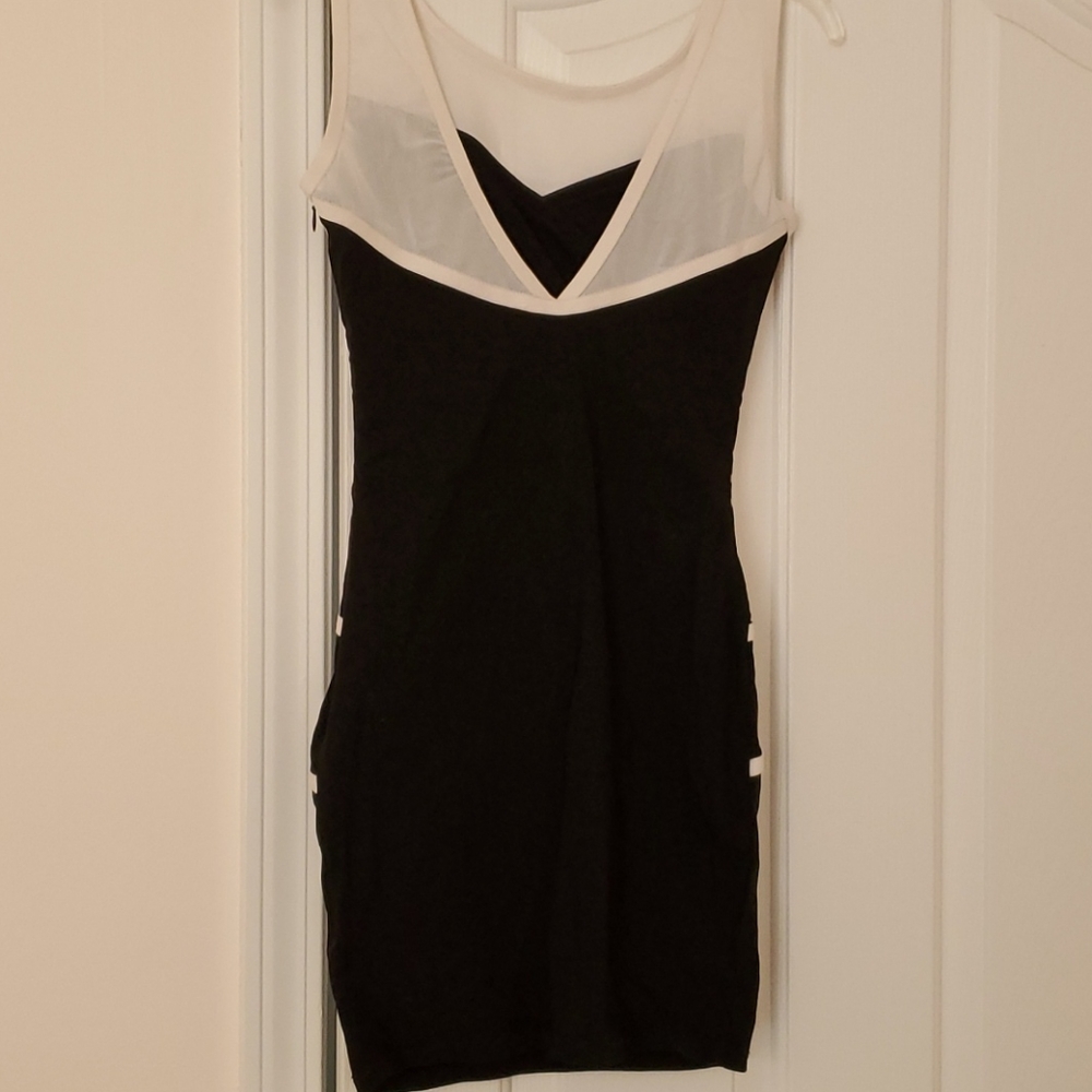 Dress - Picture 2 of 2